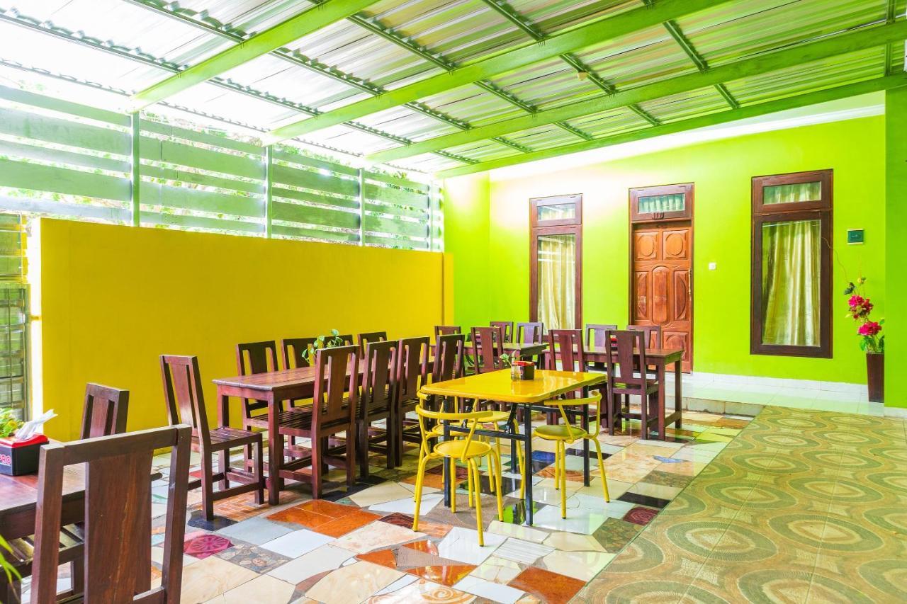 Super Oyo 1682 Greenia Hotel Kupang  Esterno foto