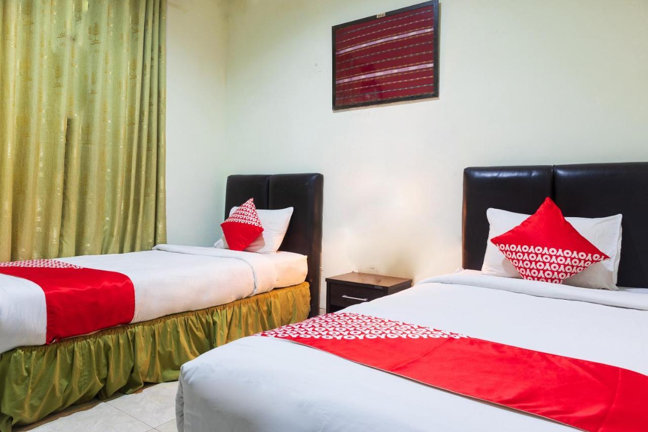 Super Oyo 1682 Greenia Hotel Kupang  Esterno foto