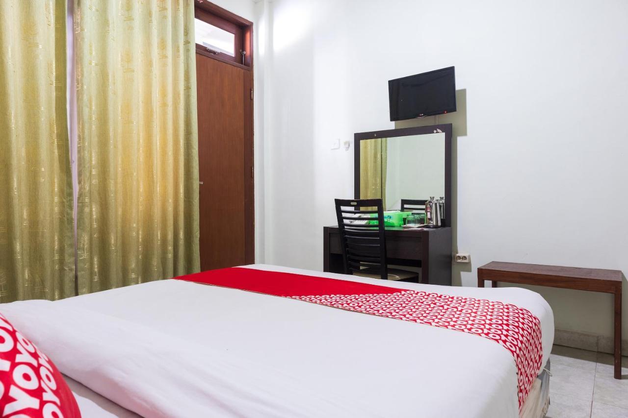 Super Oyo 1682 Greenia Hotel Kupang  Esterno foto