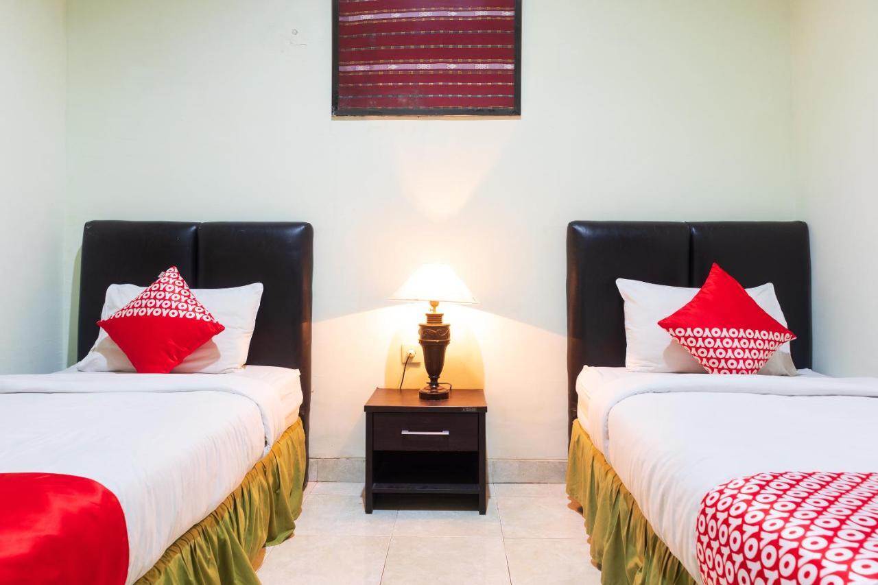 Super Oyo 1682 Greenia Hotel Kupang  Esterno foto